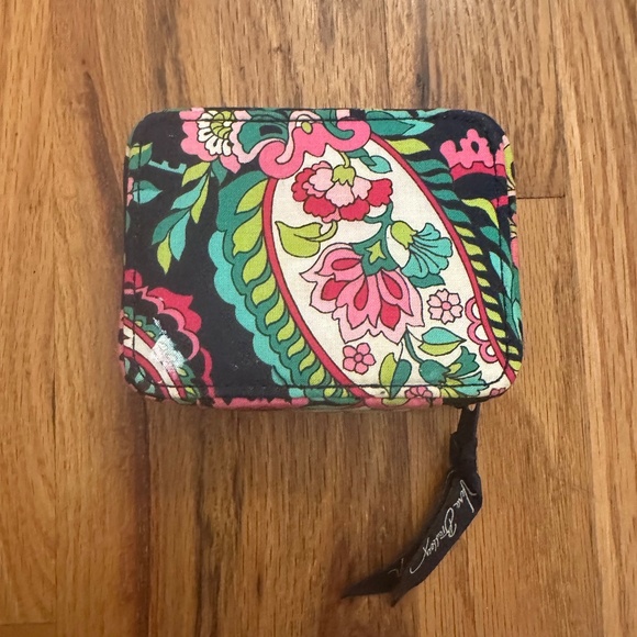 Vera Bradley Travel Pill Case – Paisley Floral Pattern - Picture 3 of 5